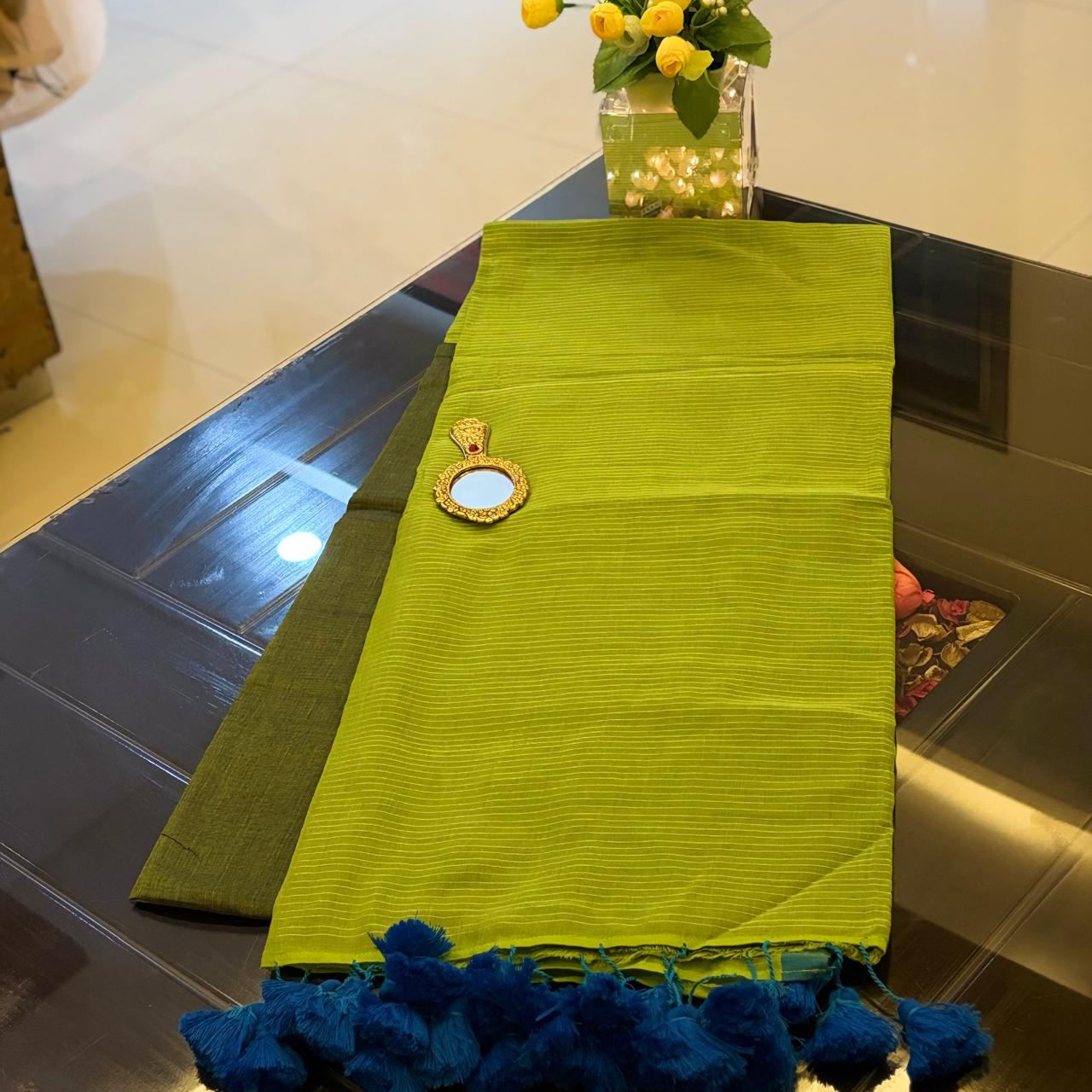 Vayu- Mulmul Plain Parrot Green with Zari Pallu