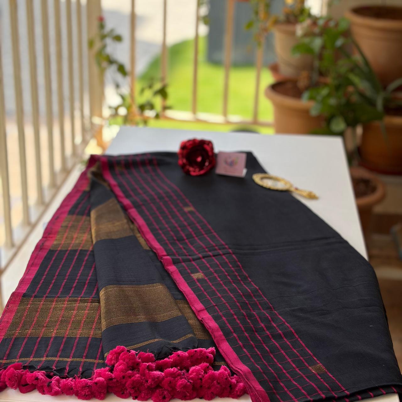 Vayu - Black Handwoven Mul Checkered