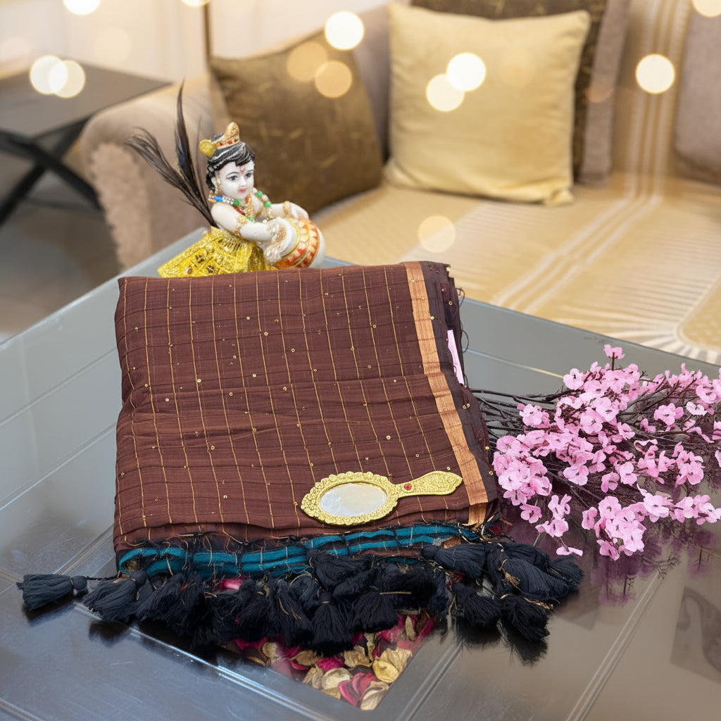 Vayu - Stary checkered  Brown Gold Sequence